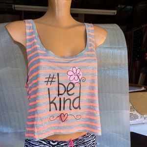Women’s flowy boxy tank